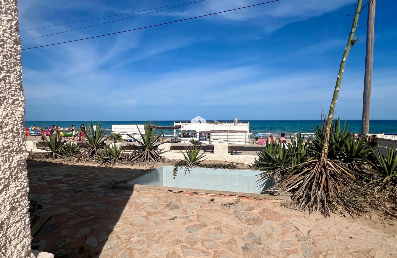 Tweedehands - Villa -
La Mata - Costa Blanca