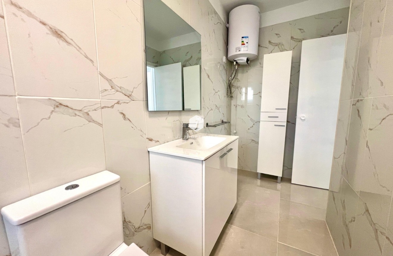 Tweedehands - Villa -
La Mata - Costa Blanca