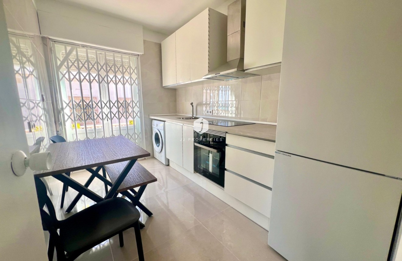 Tweedehands - Villa -
La Mata - Costa Blanca