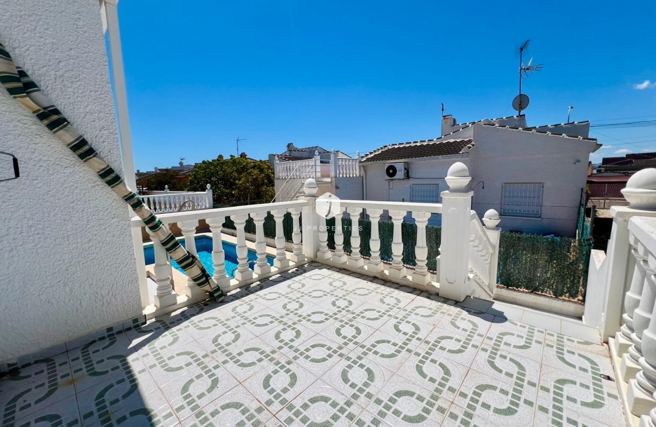 Tweedehands - Chalet -
Torrevieja - Costa Blanca