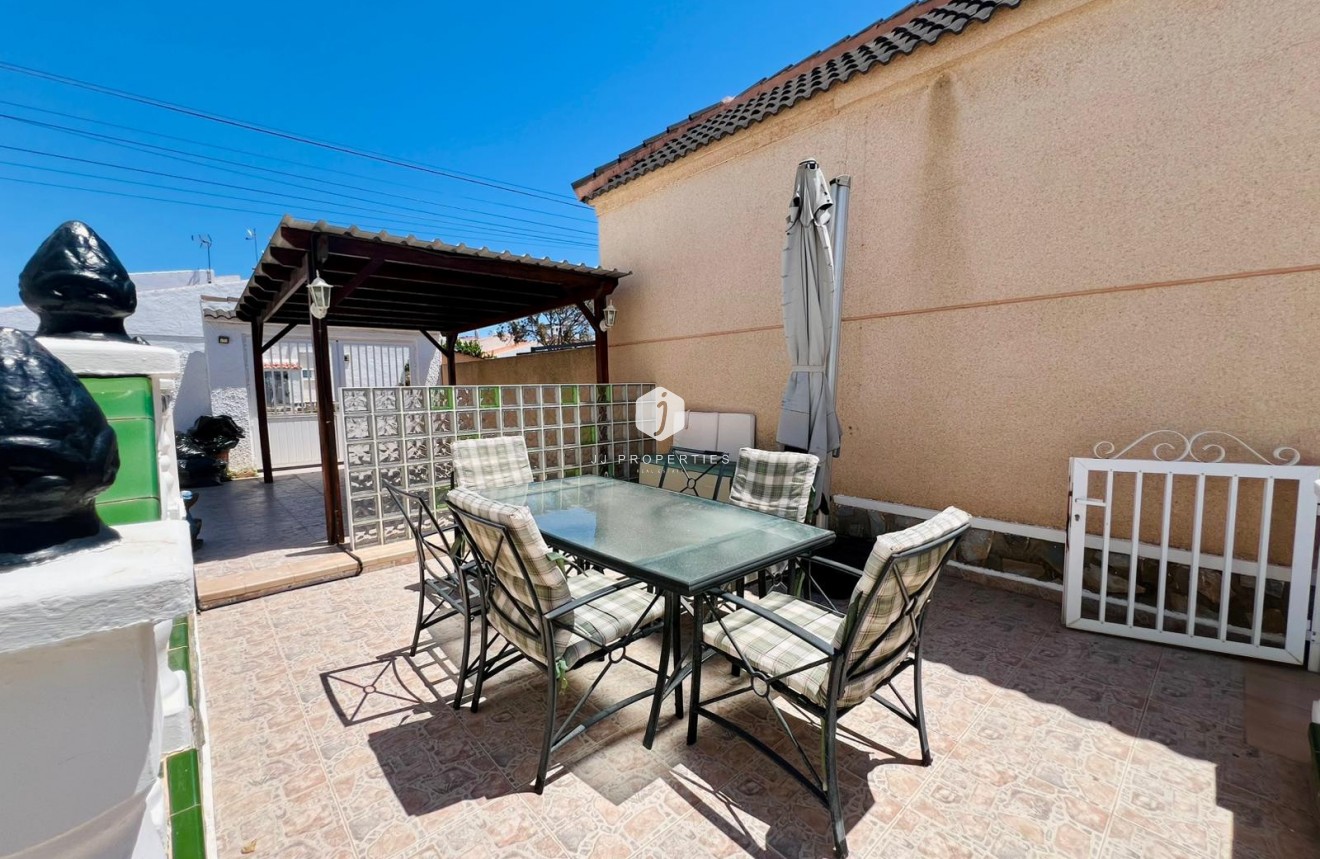 Tweedehands - Chalet -
Torrevieja - Costa Blanca