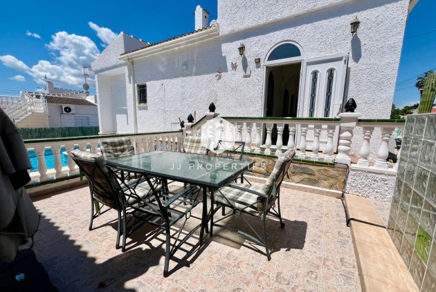 Tweedehands - Chalet -
Torrevieja - Costa Blanca