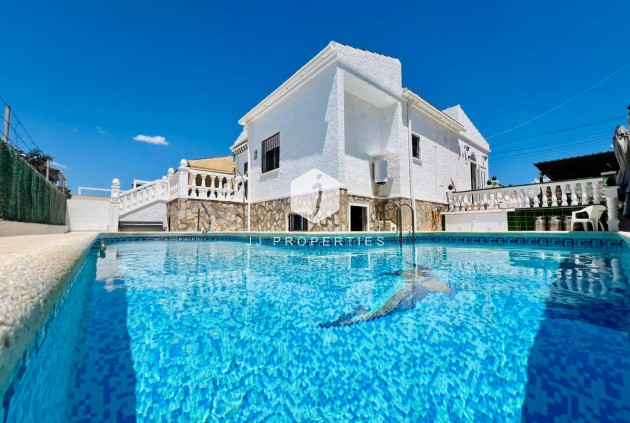 Tweedehands - Chalet -
Torrevieja - Costa Blanca