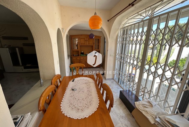 Tweedehands - Chalet -
Torrevieja - Costa Blanca