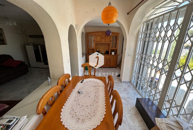 Tweedehands - Chalet -
Torrevieja - Costa Blanca