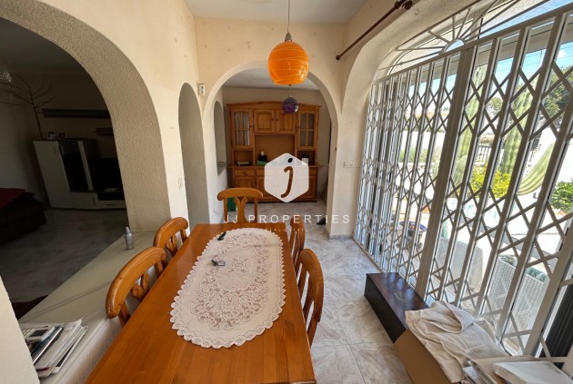 Tweedehands - Chalet -
Torrevieja - Costa Blanca