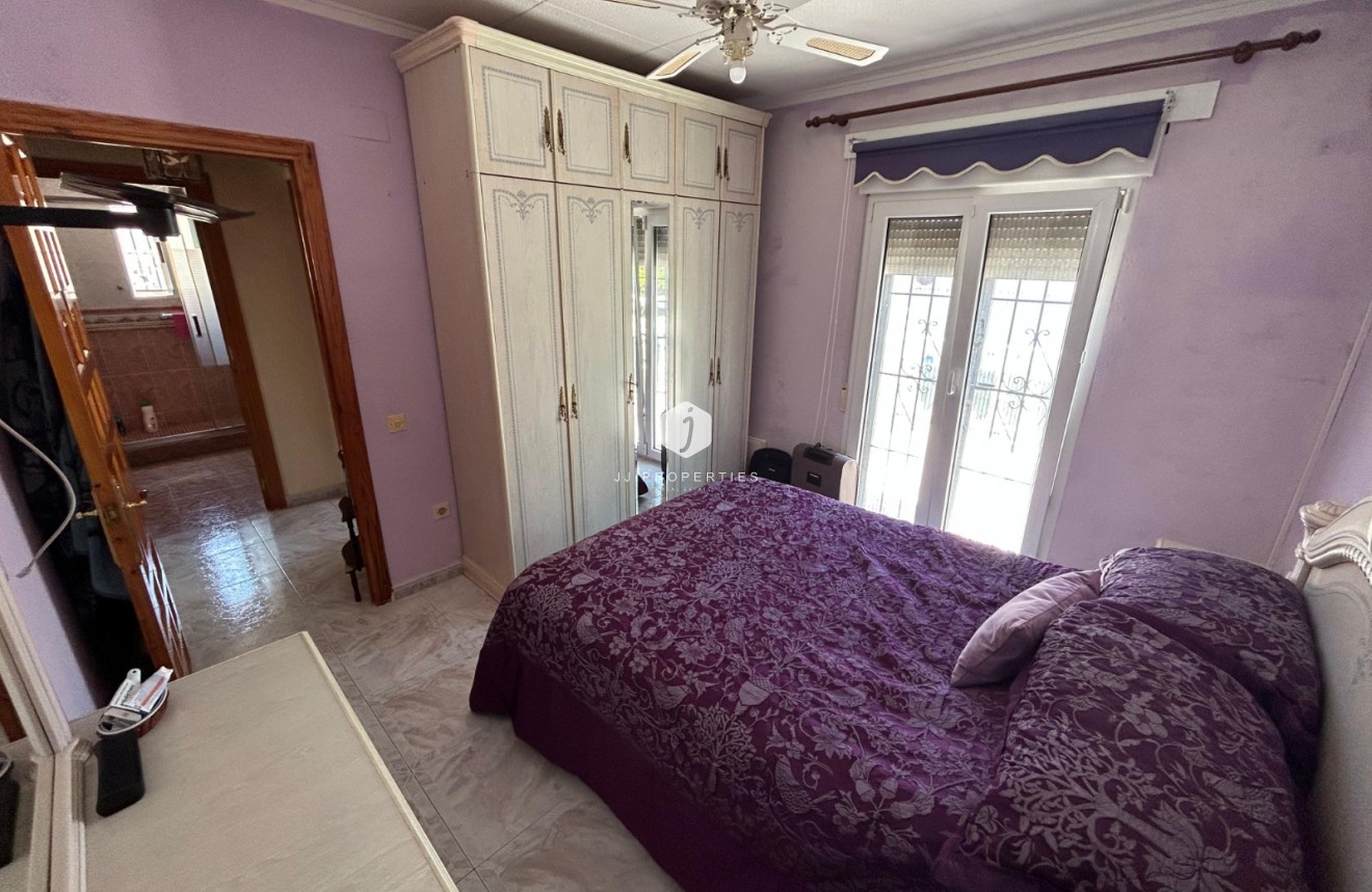 Tweedehands - Chalet -
Torrevieja - Costa Blanca