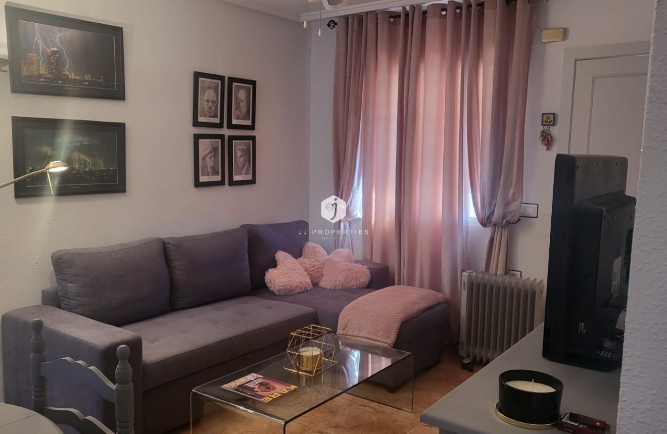 Tweedehands - Bungalow -
Torrevieja - Torretas