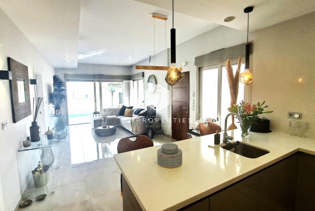 Tweedehands - Villa -
Orihuela Costa - Costa Blanca