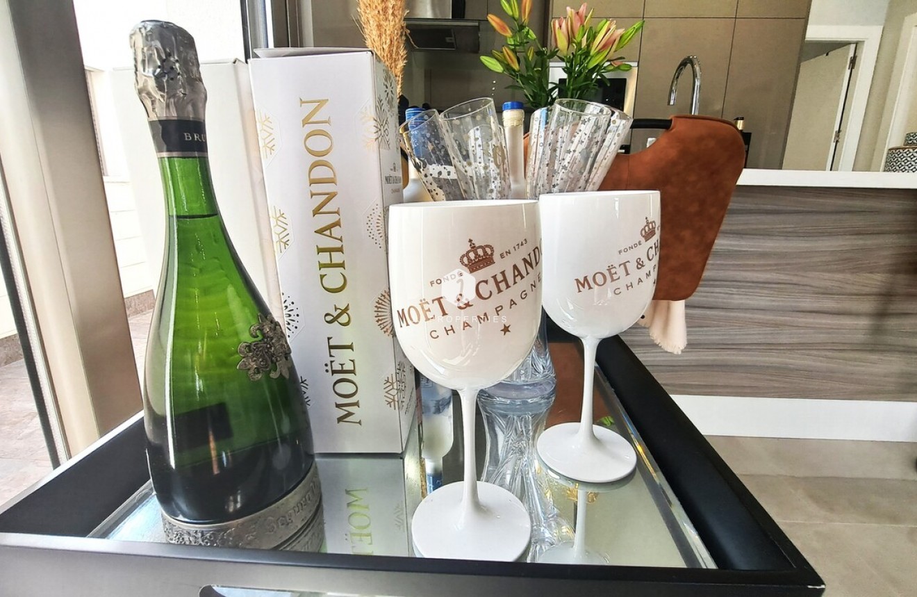 Tweedehands - Villa -
Orihuela Costa - Costa Blanca