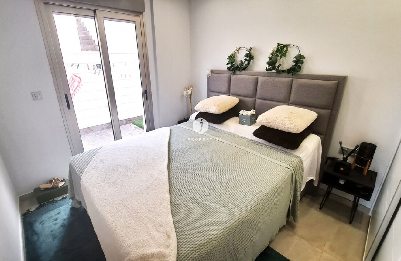 Tweedehands - Villa -
Orihuela Costa - Costa Blanca