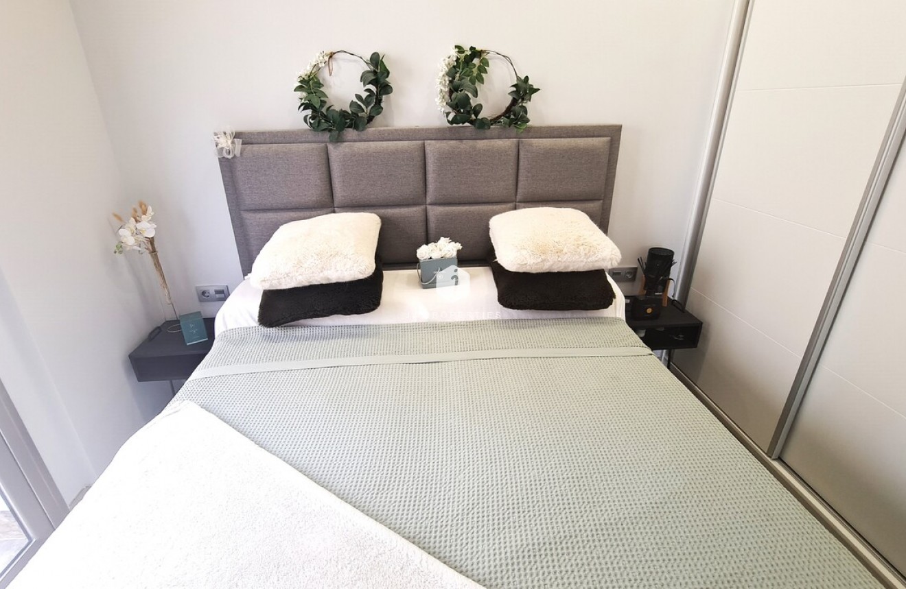 Tweedehands - Villa -
Orihuela Costa - Costa Blanca