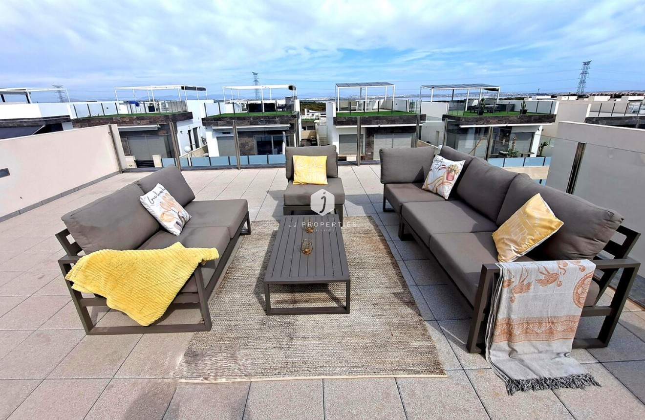 Tweedehands - Villa -
Orihuela Costa - Costa Blanca