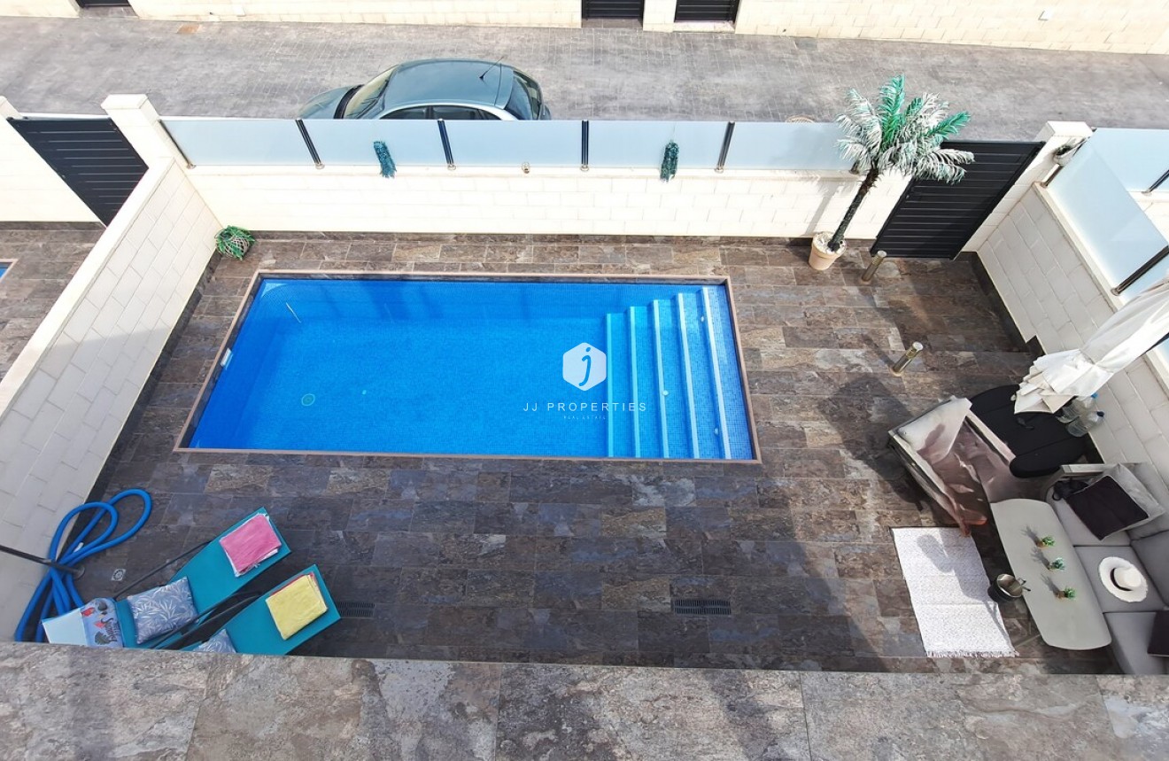 Tweedehands - Villa -
Orihuela Costa - Costa Blanca