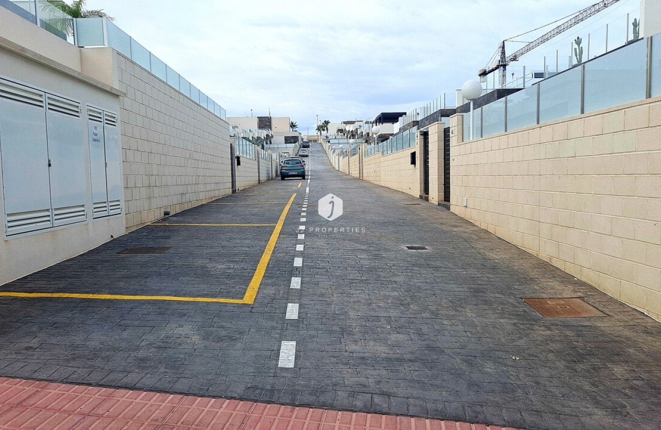 Tweedehands - Villa -
Orihuela Costa - Costa Blanca