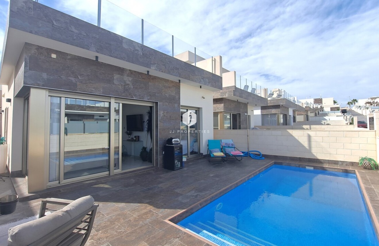 Tweedehands - Villa -
Orihuela Costa - Costa Blanca