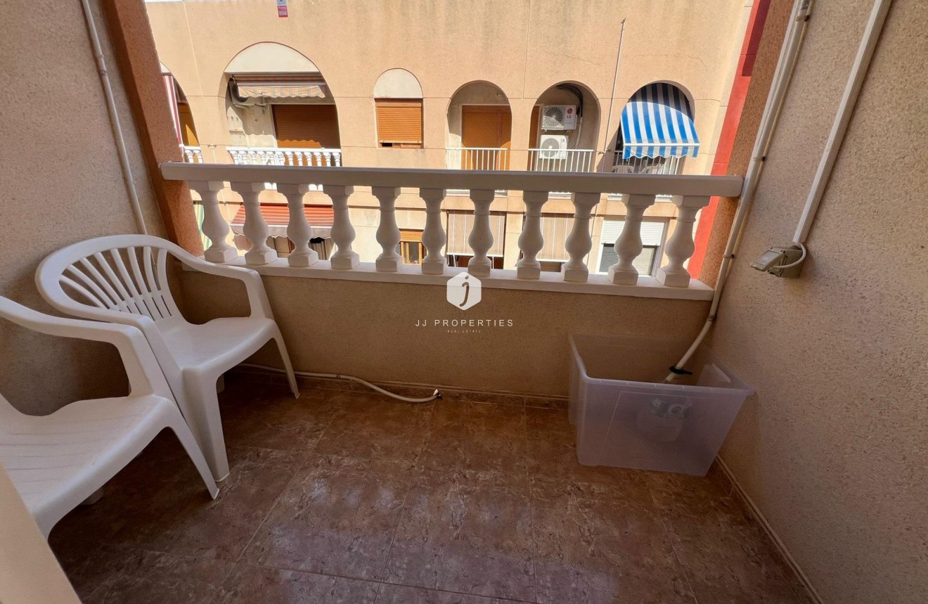 Tweedehands - Appartement / flat -
Torrevieja - Playa de los Locos