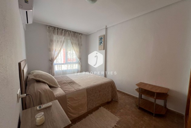 Tweedehands - Appartement / flat -
Torrevieja - Playa de los Locos