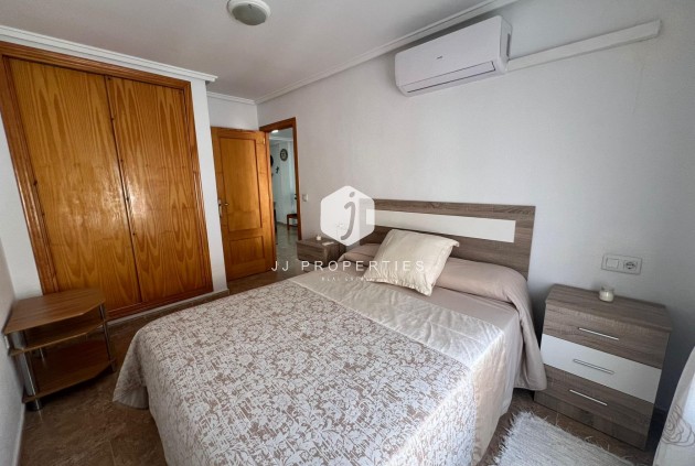 Tweedehands - Appartement / flat -
Torrevieja - Playa de los Locos
