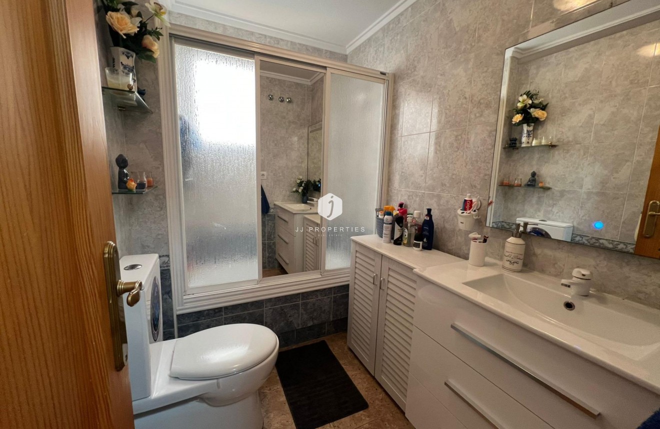 Tweedehands - Appartement / flat -
Torrevieja - Playa de los Locos