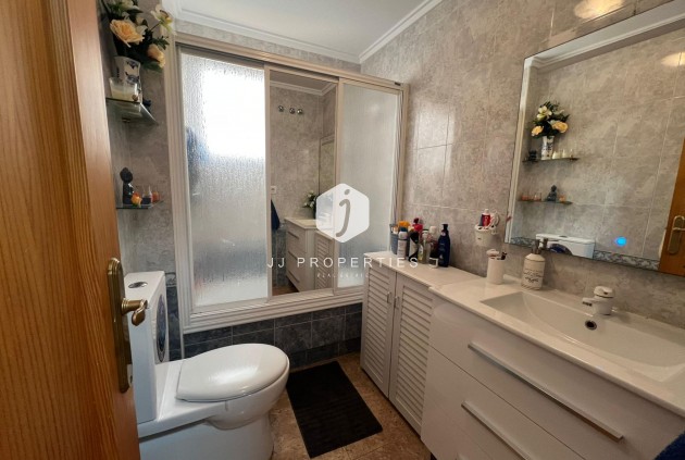 Tweedehands - Appartement / flat -
Torrevieja - Playa de los Locos