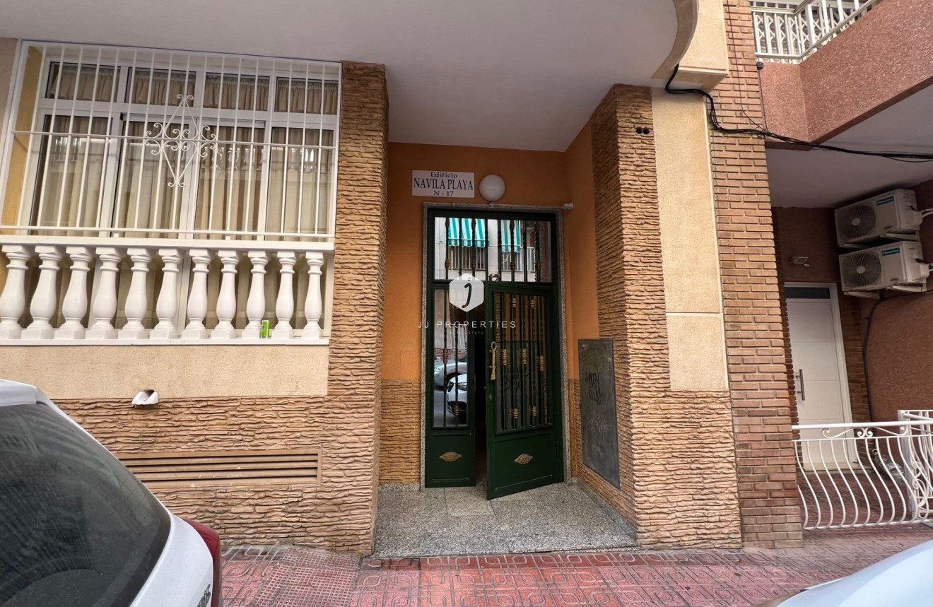 Tweedehands - Appartement / flat -
Torrevieja - Playa de los Locos