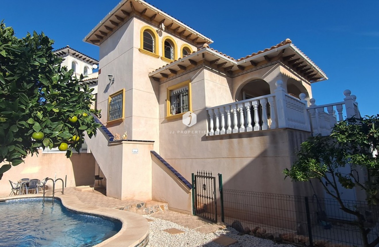 Tweedehands - Villa -
La Zenia - Costa Blanca