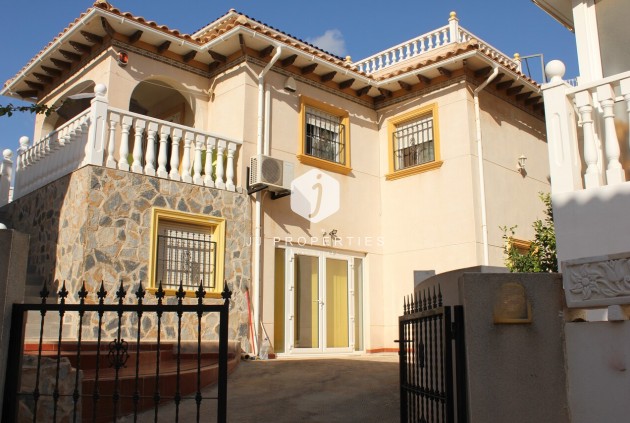 Tweedehands - Villa -
La Zenia - Costa Blanca