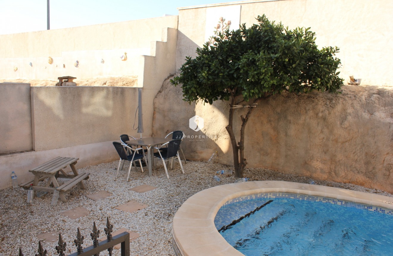 Tweedehands - Villa -
La Zenia - Costa Blanca