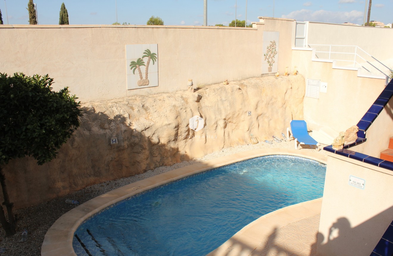 Tweedehands - Villa -
La Zenia - Costa Blanca