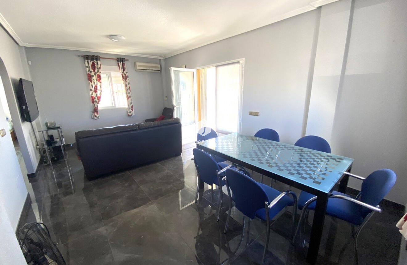 Tweedehands - Villa -
La Zenia - Costa Blanca