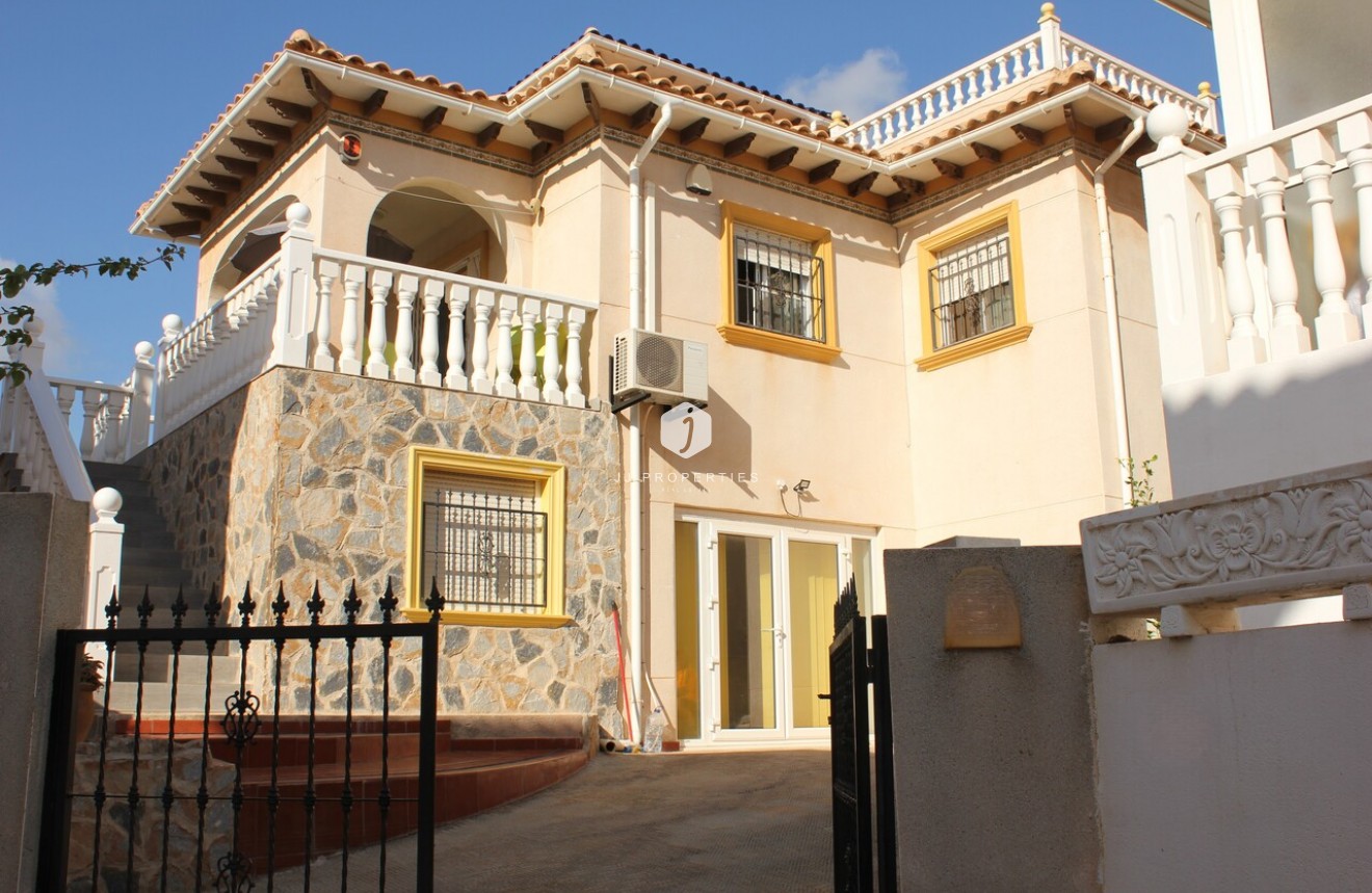 Tweedehands - Villa -
La Zenia - Costa Blanca