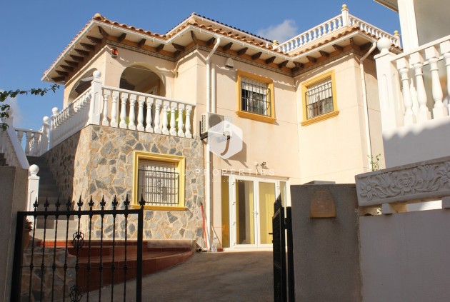 Tweedehands - Villa -
La Zenia - Costa Blanca