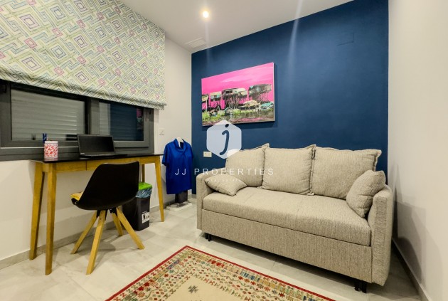 Tweedehands - Appartement / flat -
Torrevieja - Costa Blanca