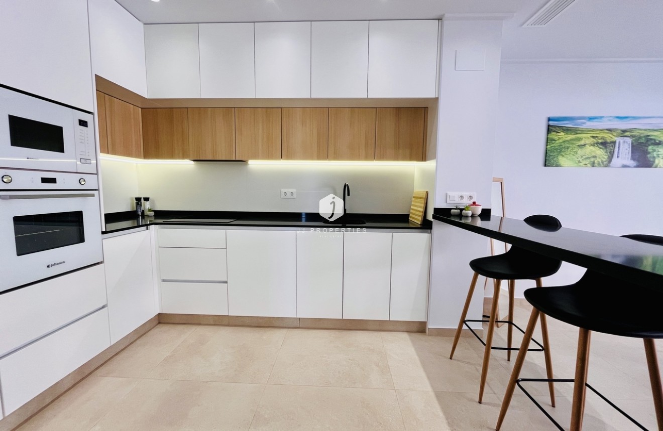 Tweedehands - Appartement / flat -
El Raso - Costa Blanca