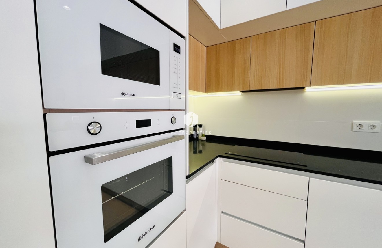 Tweedehands - Appartement / flat -
El Raso - Costa Blanca