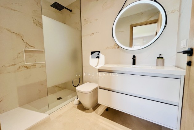 Tweedehands - Appartement / flat -
El Raso - Costa Blanca