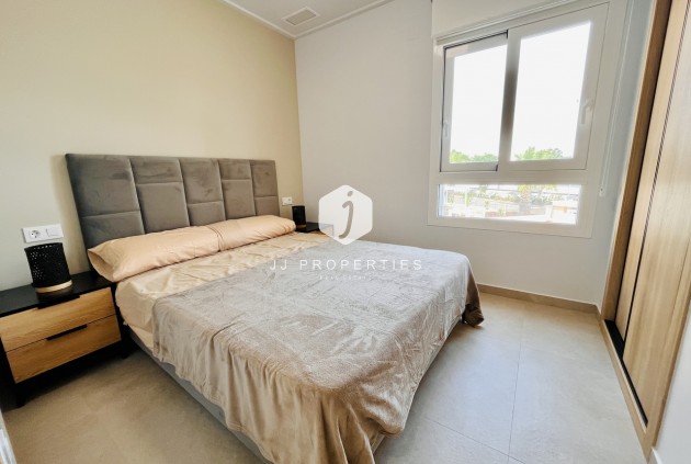 Tweedehands - Appartement / flat -
El Raso - Costa Blanca