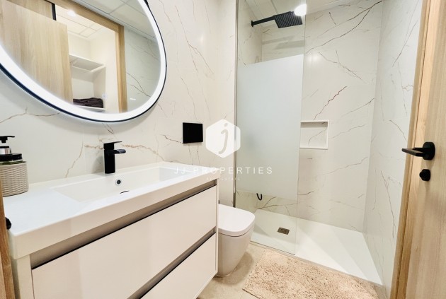 Tweedehands - Appartement / flat -
El Raso - Costa Blanca