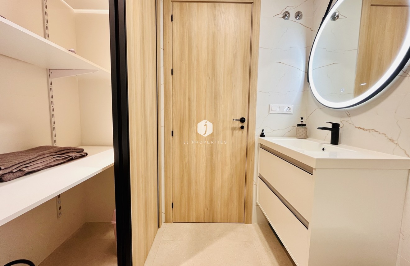 Tweedehands - Appartement / flat -
El Raso - Costa Blanca