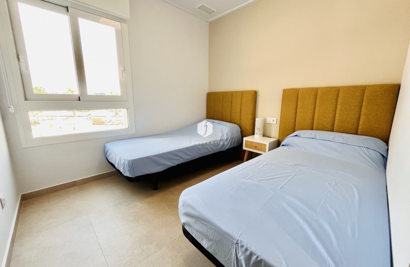 Tweedehands - Appartement / flat -
El Raso - Costa Blanca