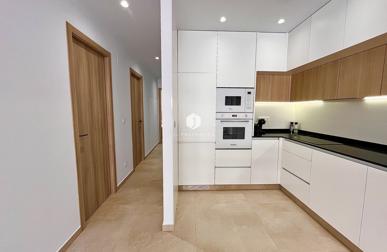 Tweedehands - Appartement / flat -
El Raso - Costa Blanca