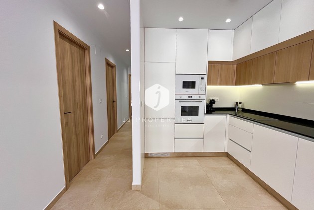 Tweedehands - Appartement / flat -
El Raso - Costa Blanca