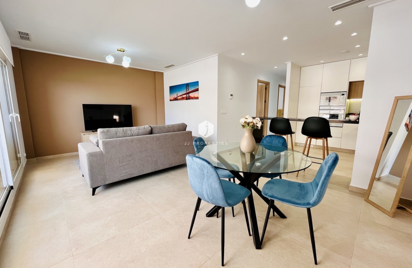 Tweedehands - Appartement / flat -
El Raso - Costa Blanca