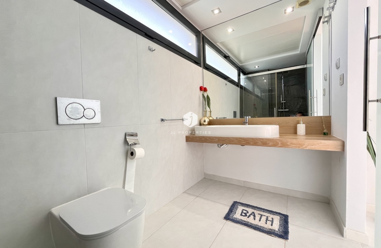 Tweedehands - Villa -
Los Dolses - Inland