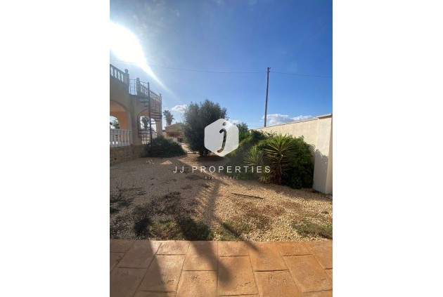 Tweedehands - Villa -
Catral - Costa Blanca