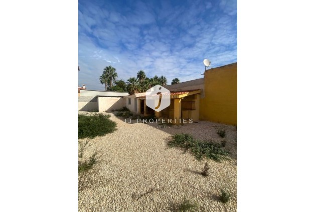 Tweedehands - Villa -
Catral - Costa Blanca