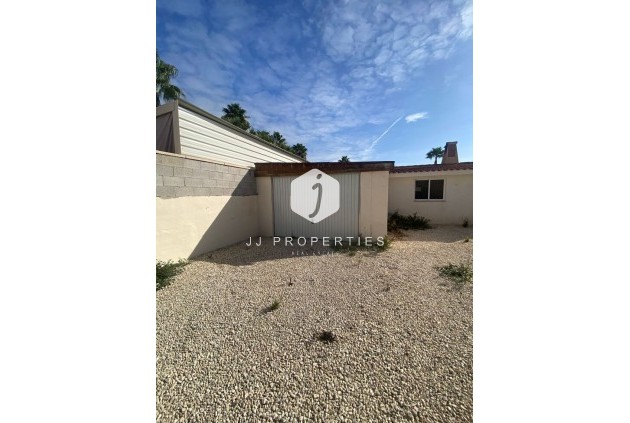 Tweedehands - Villa -
Catral - Costa Blanca