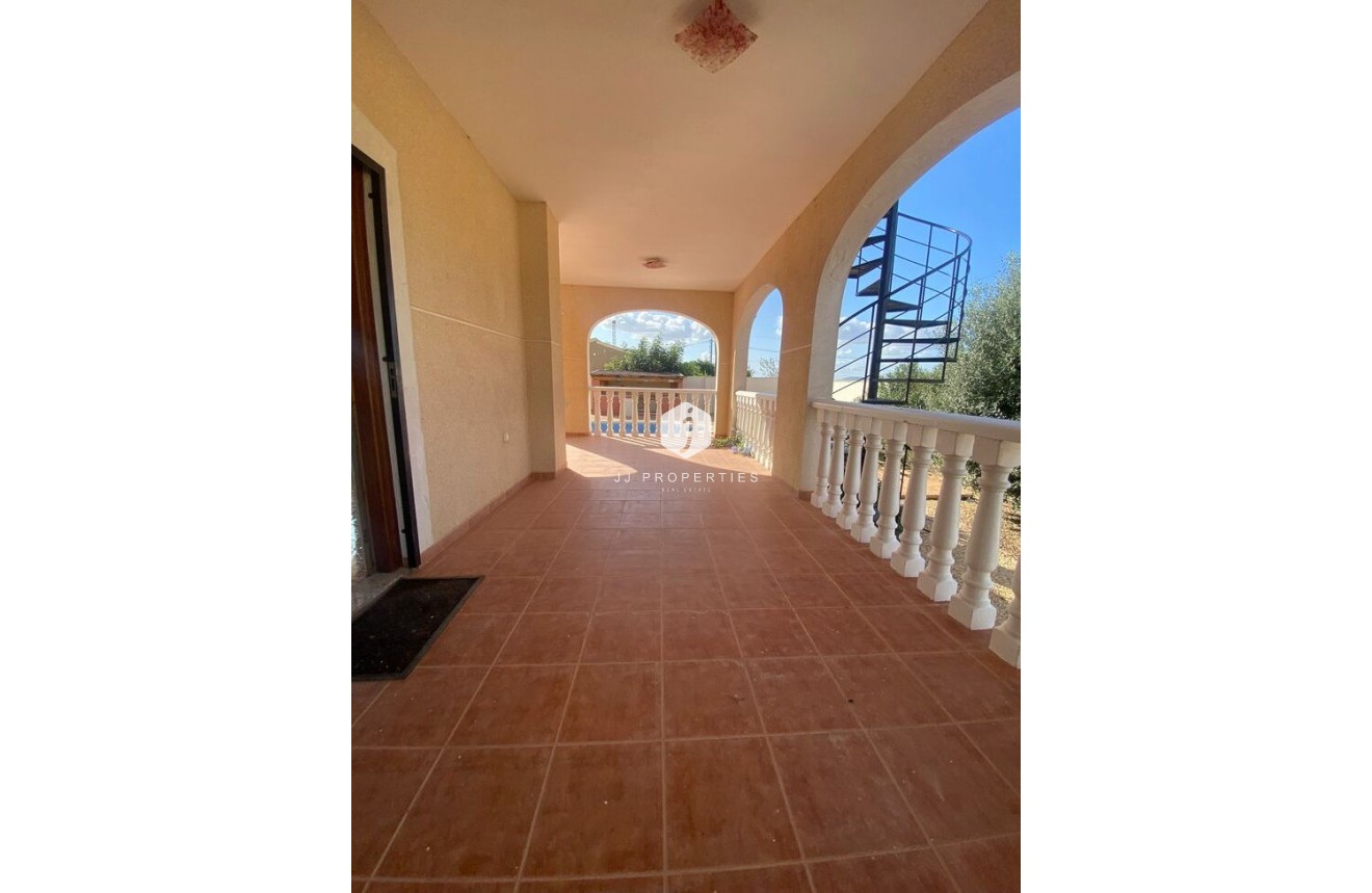 Tweedehands - Villa -
Catral - Costa Blanca