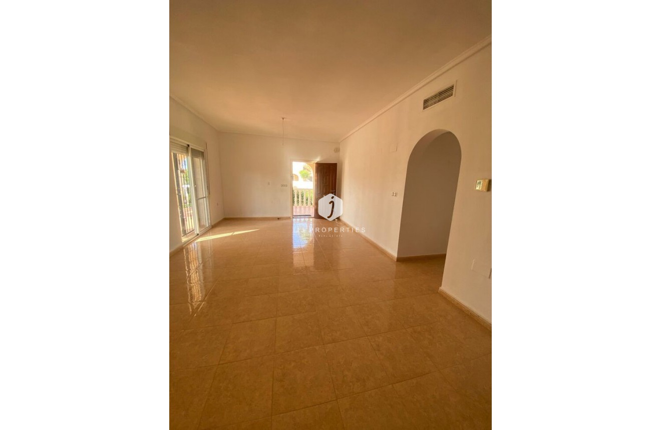 Tweedehands - Villa -
Catral - Costa Blanca